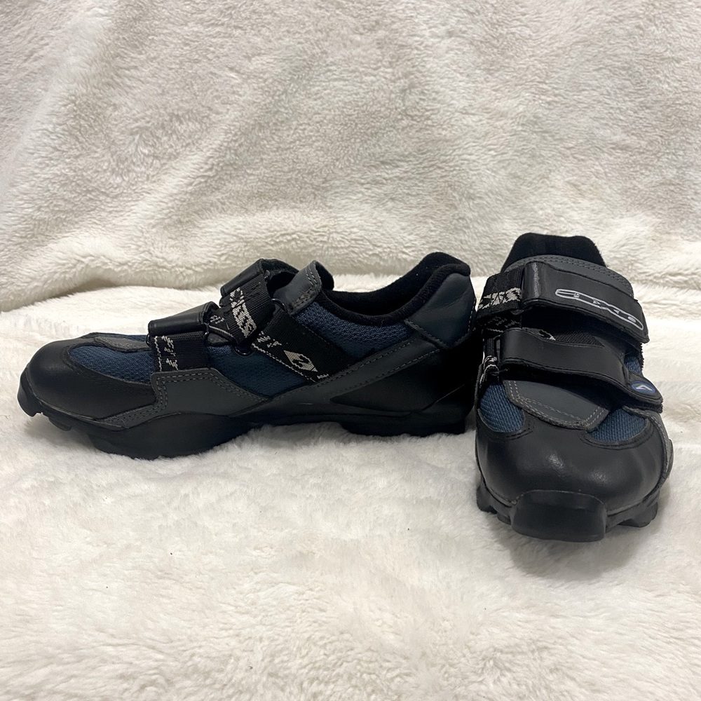 Axo Cycling Shoes - Picture 3 of 10